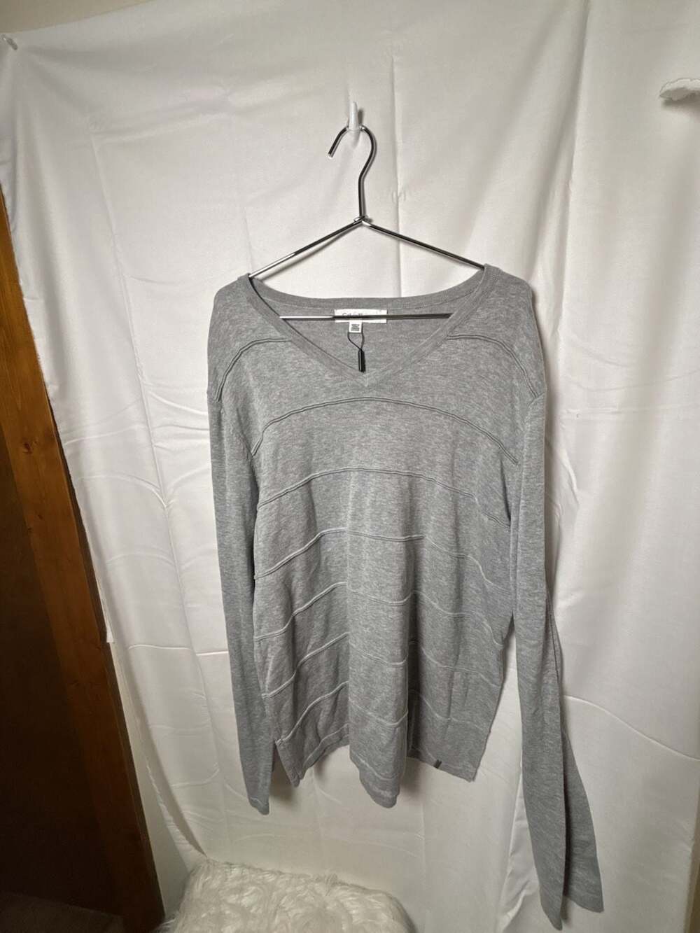Calvin Klein Men's Heather Gray V-Neck Long Sleeve Ribbed Stripe Sweater Size L